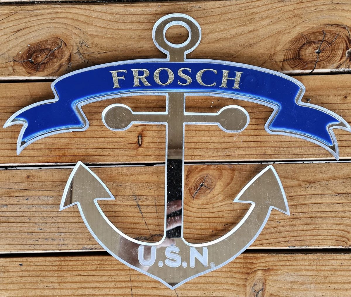 acylic-mirror-anchor-graduation