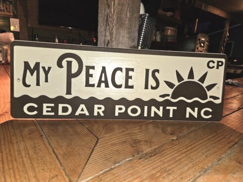 Cedar Point Peace Sign -visual description