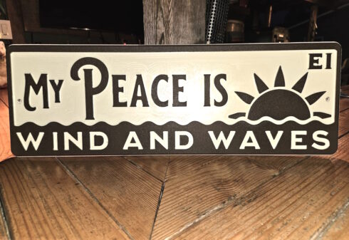 Wind and Waves Peace Sign -visual description